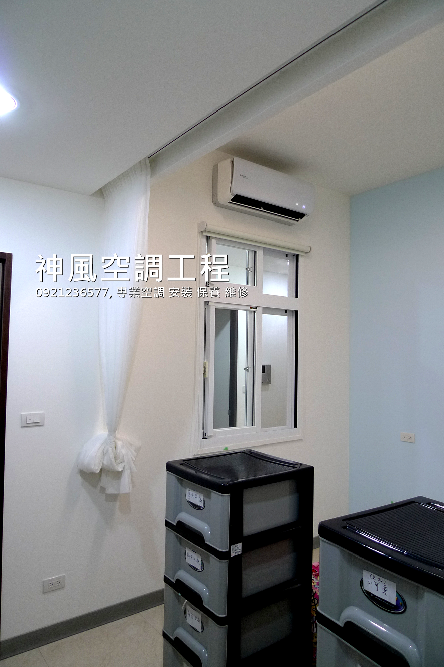 吊隱式冷氣搭配美式餐廳工業風設計
